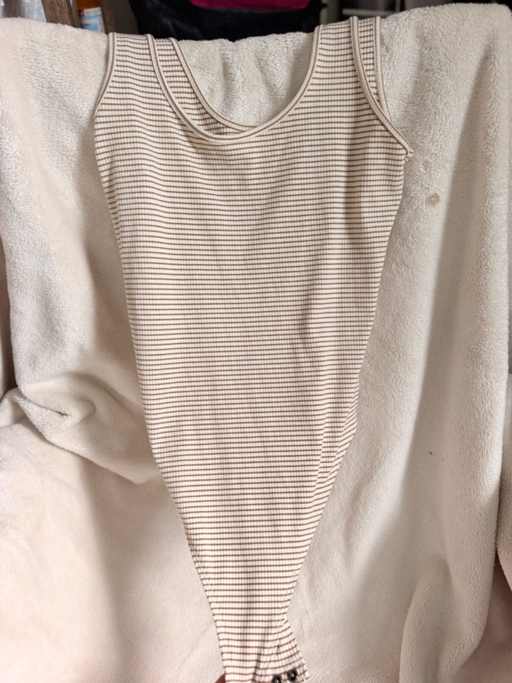 Various Clothes - Picture 2 of 13